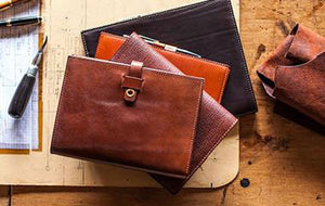 Tanner Bates. Unique and personalised leather goods